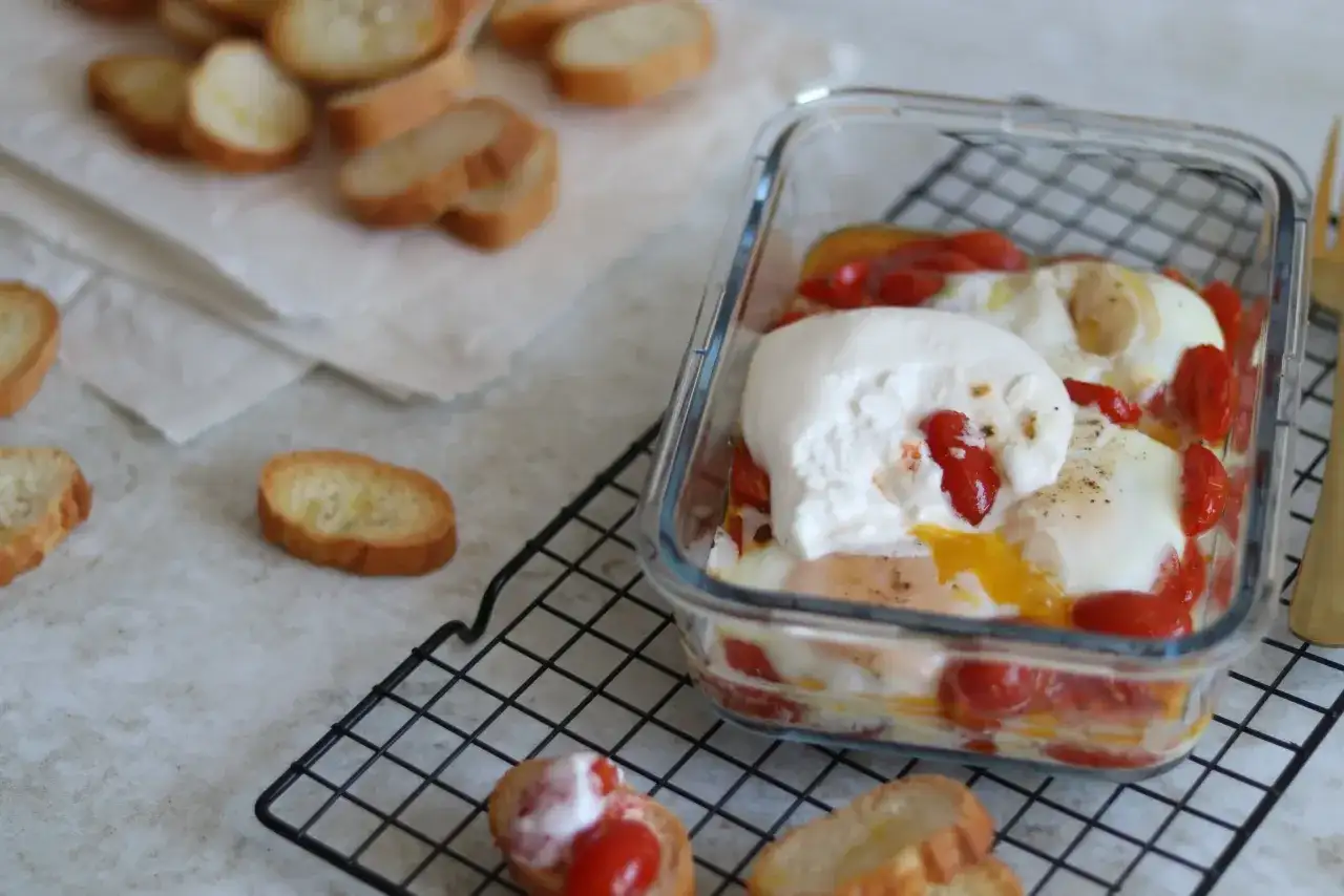 Pieczona burrata: Prosty przepis na kremową rozkosz z piekarnika