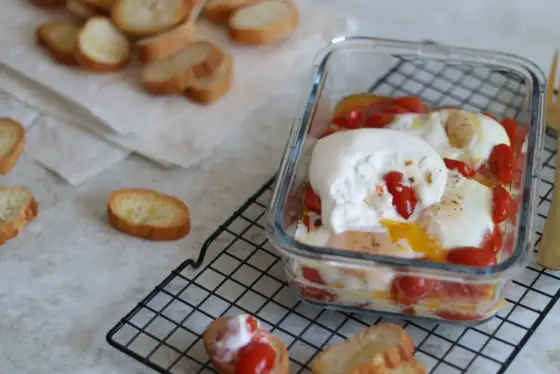 Pieczona burrata: Prosty przepis na kremową rozkosz z piekarnika